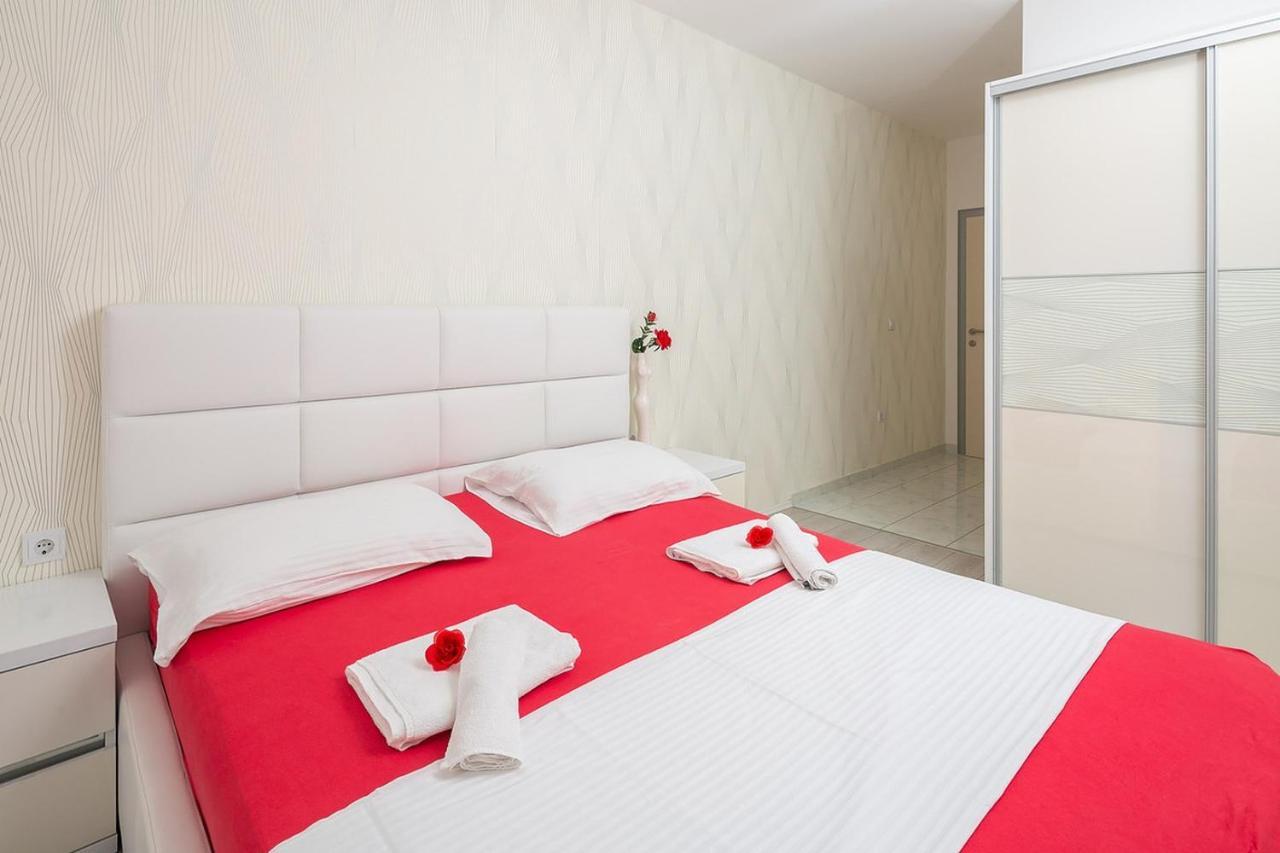 Apartmani Kastelancic Podstrana Exterior photo