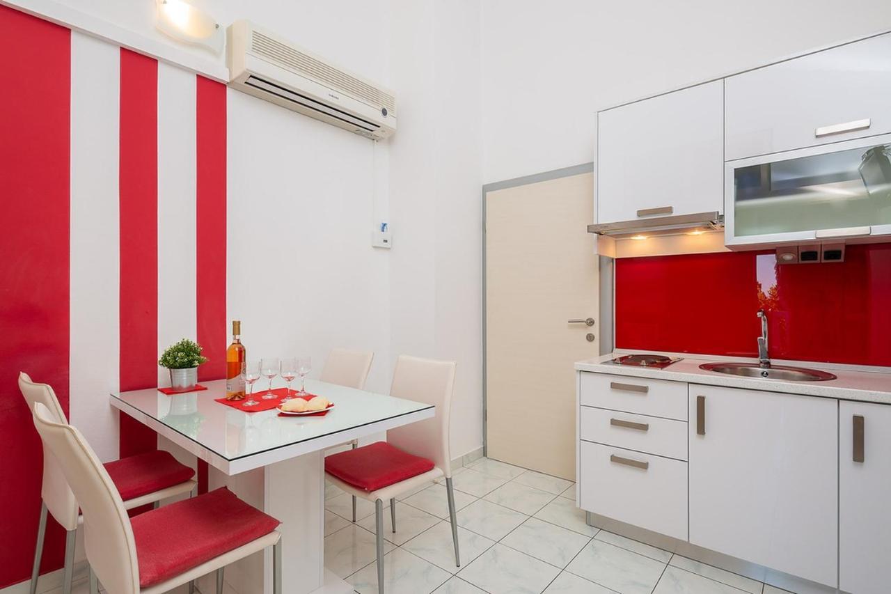 Apartmani Kastelancic Podstrana Exterior photo