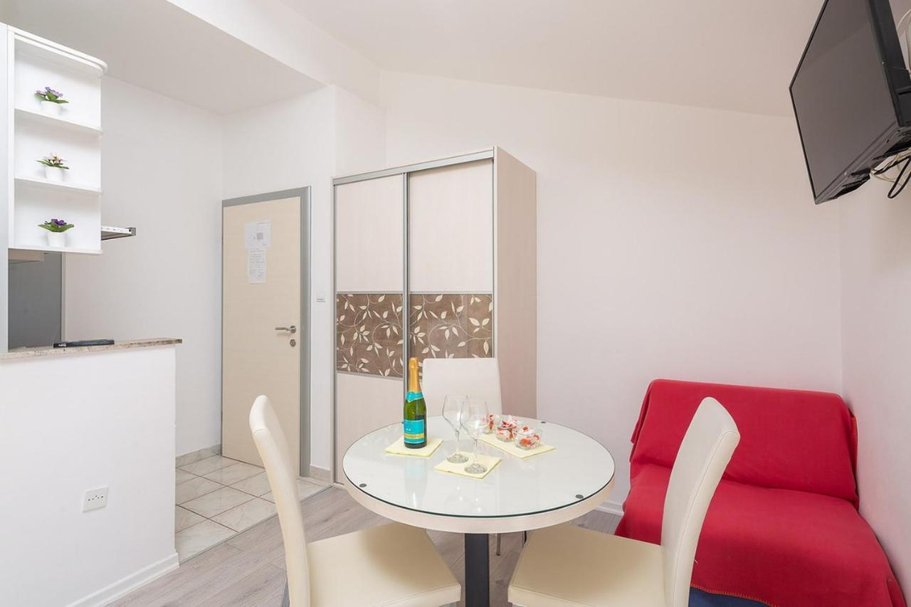 Apartmani Kastelancic Podstrana Exterior photo
