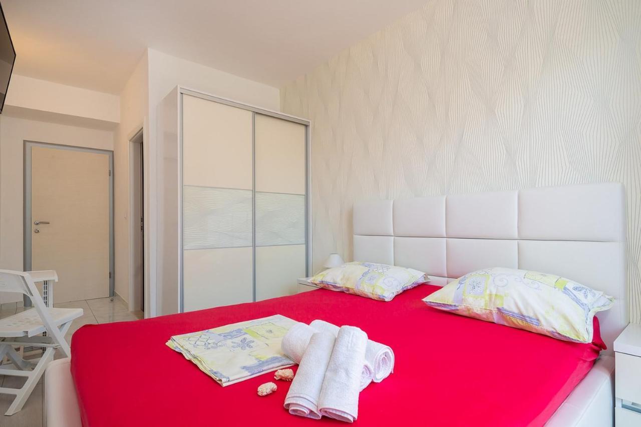 Apartmani Kastelancic Podstrana Exterior photo